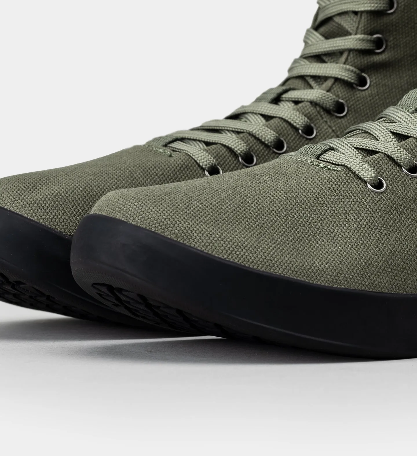 Men's High-Top Canvas Trainer